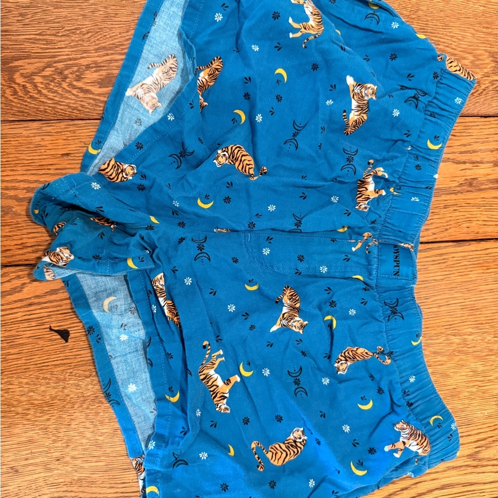 Vibrant Blue Tiger Print Women's Athletic Shorts